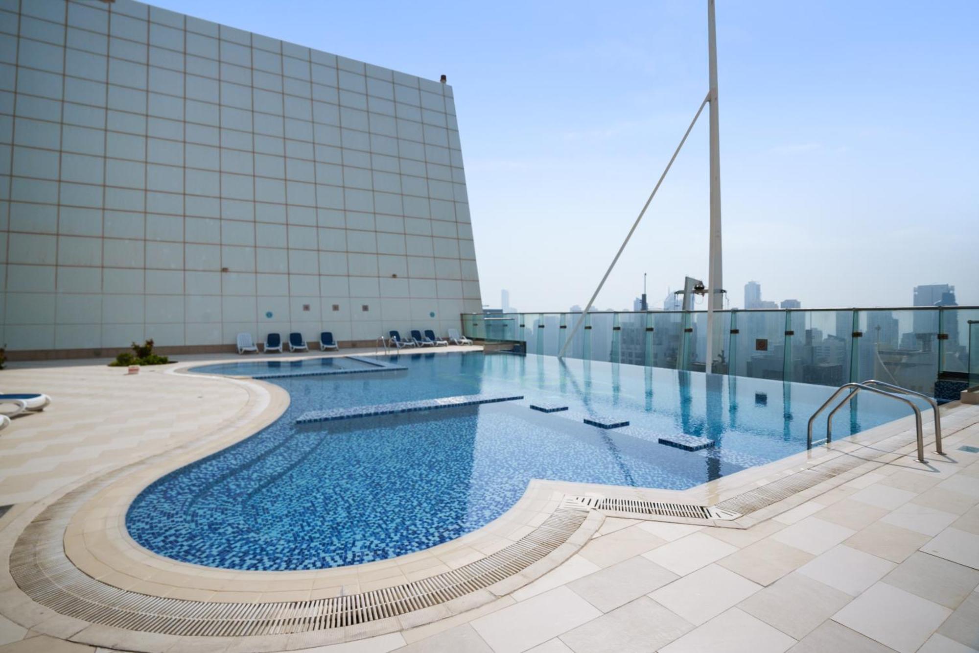 Apartment Upscale In Goldcrest Views Dubai