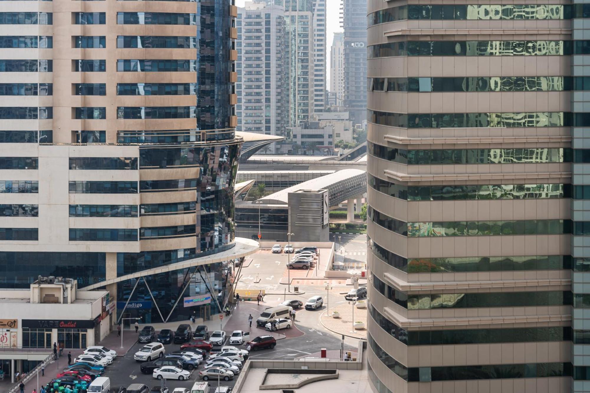 Upscale In Goldcrest Views * Dubai